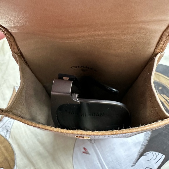 💛Chanel pouch, case, holder in a golden caviar leather for sunglasses, money - Picture 15 of 15